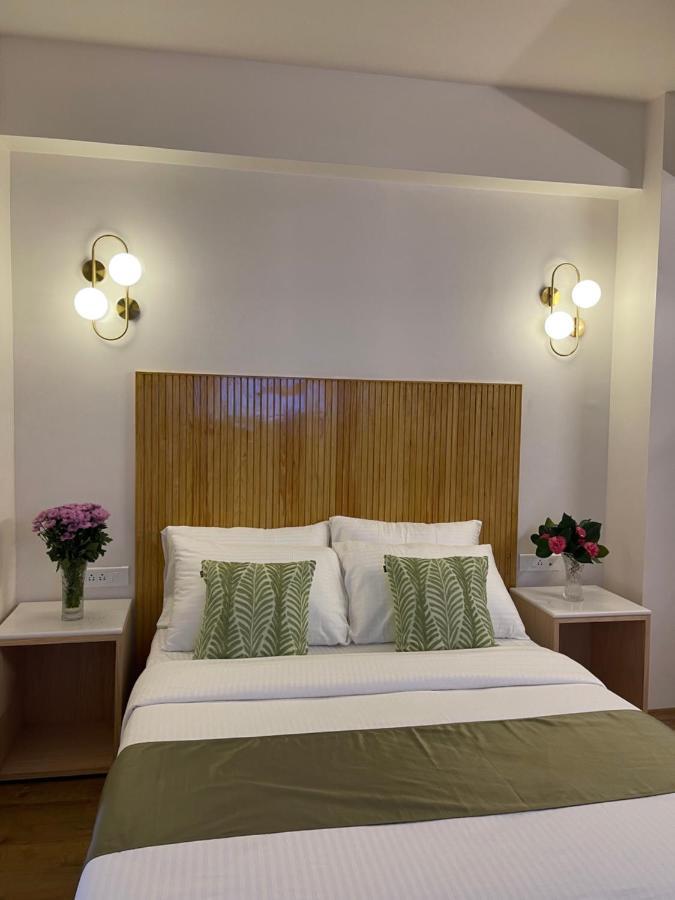 Hotel Pegasus Crown Shillong Ngoại thất bức ảnh